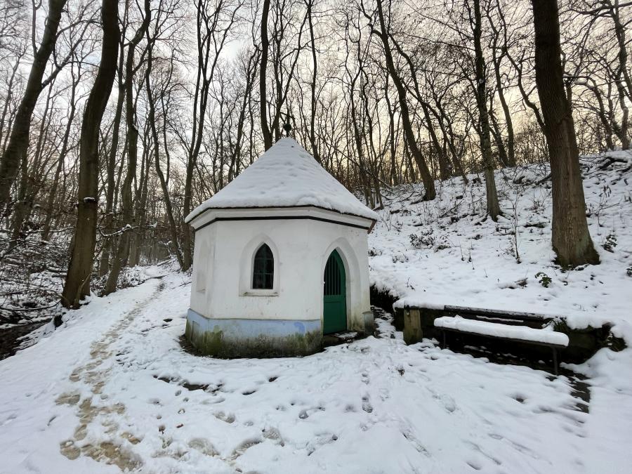 Mariánská kaple v zimě